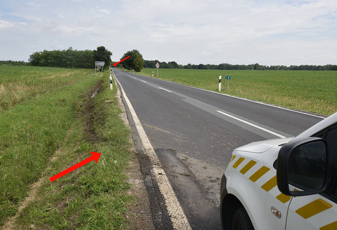 Kb. 120 métert haladt árokban az Opel