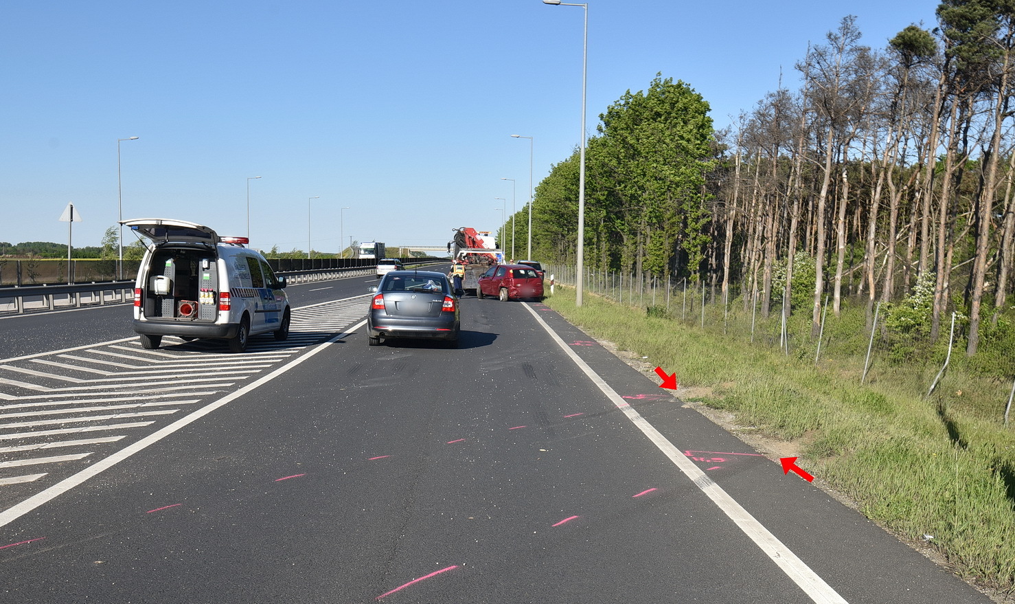 Árokba csapódott Fiat műszaki mentése Szombathely határában, az M86-os autóúton 11