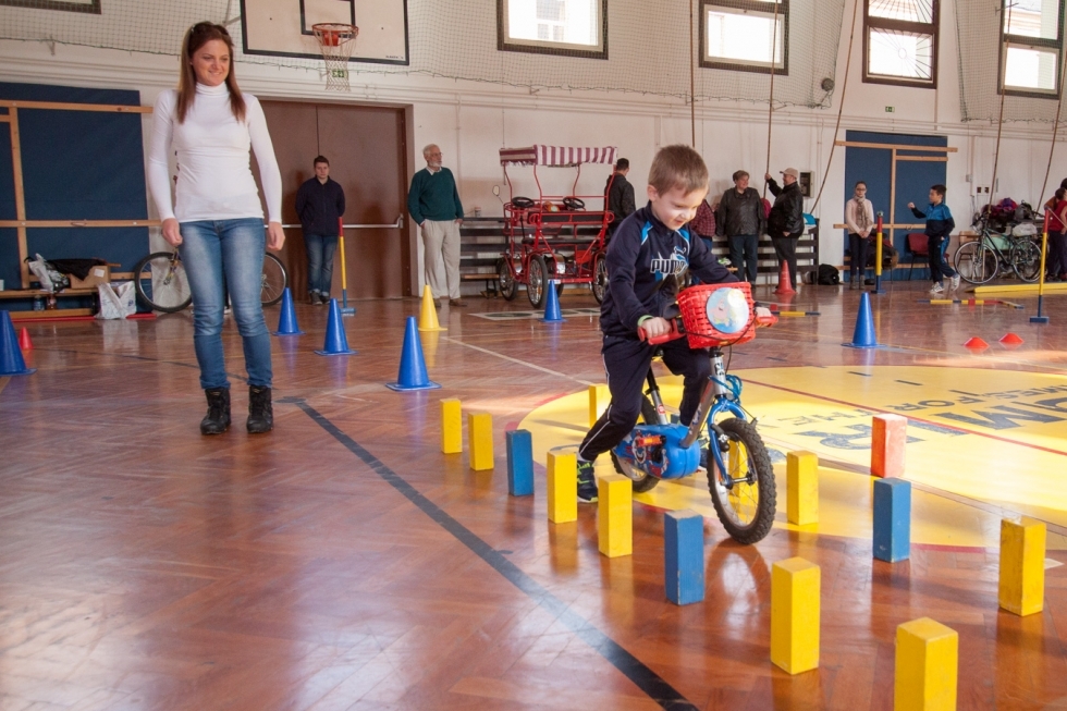 Felkészültek a kerékpáros szezonra Sárváron  3.