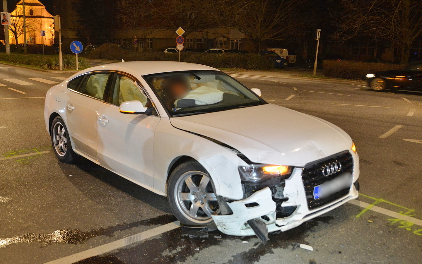 Toyota hajtott Audi elé Szombathelyen – megsérült a vétlen sofőr