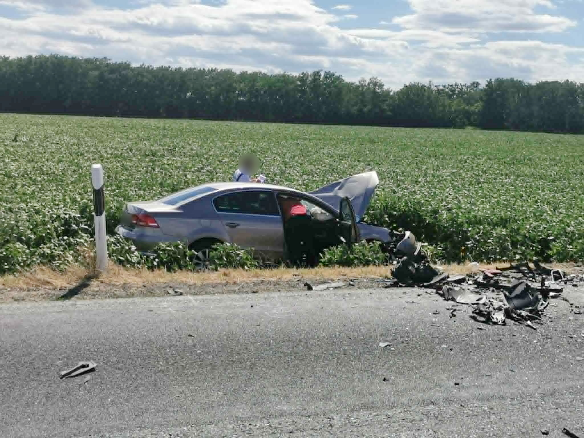 Meghalt a roncsból kiszabadított sofőr - Dacia tért át a szemközti sávba Meghalt a roncsból kiszabadított sofőr - Dacia tért át a szemközti sávba