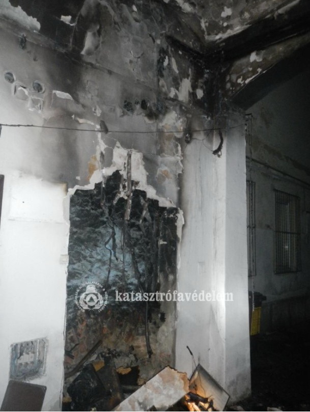 Villanyóra tűz Sárváron 1.