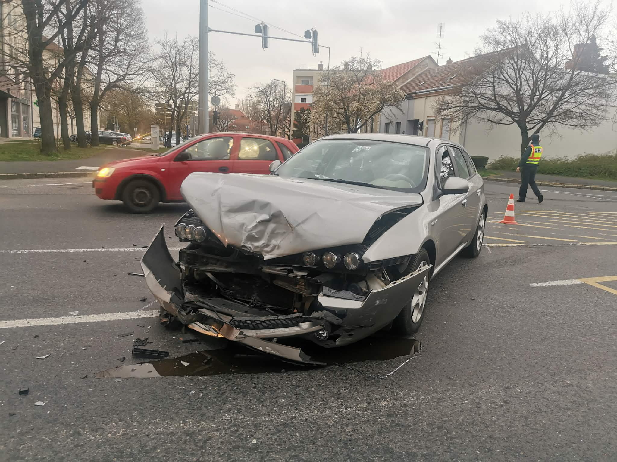 Megpördítette az elé hajtó VW-t egy Alfa Romeo Szombathelyen