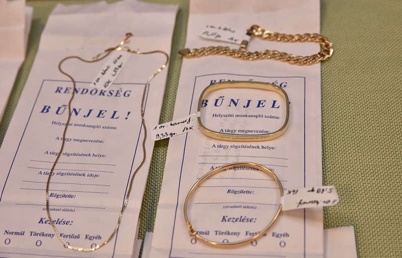 Vádat emelnek az három megyében betörő banda ellen