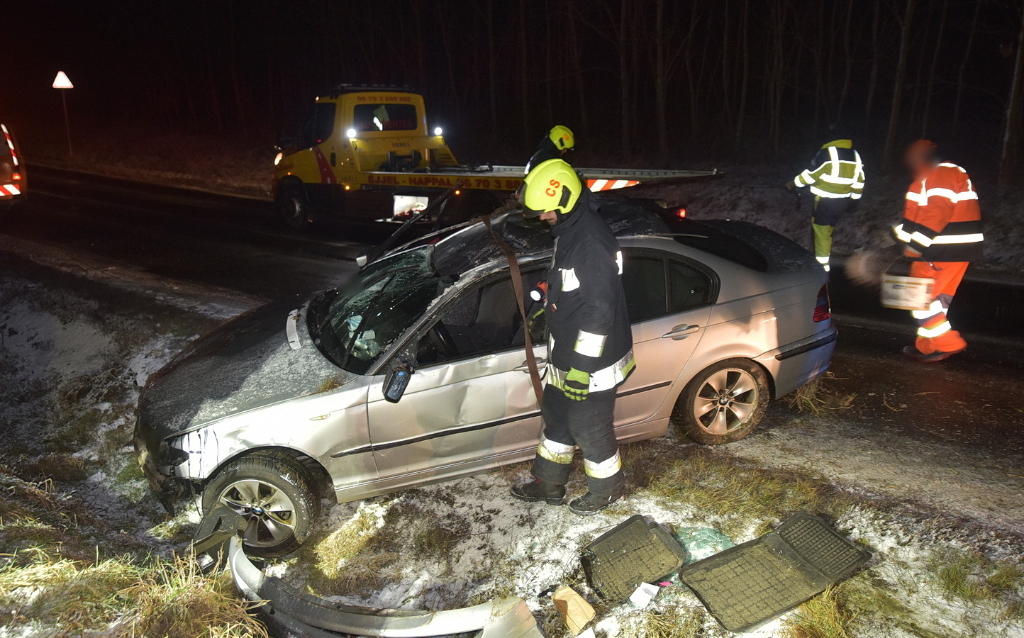 Árokba csapódott egy BMW Csepreg közelében - jeges úton csúszott meg az autó