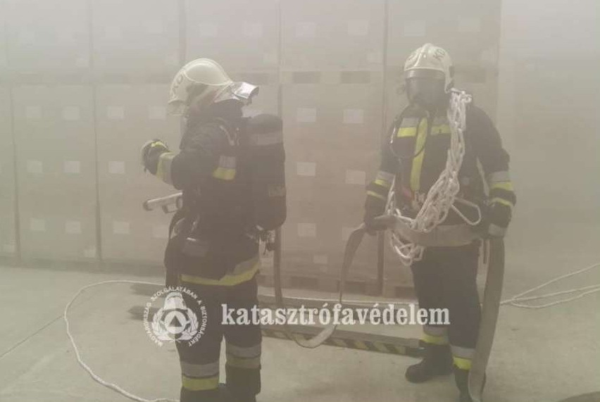 Raktártűz pusztított egy szentgotthárdi gyárban - gyakorlat 1.