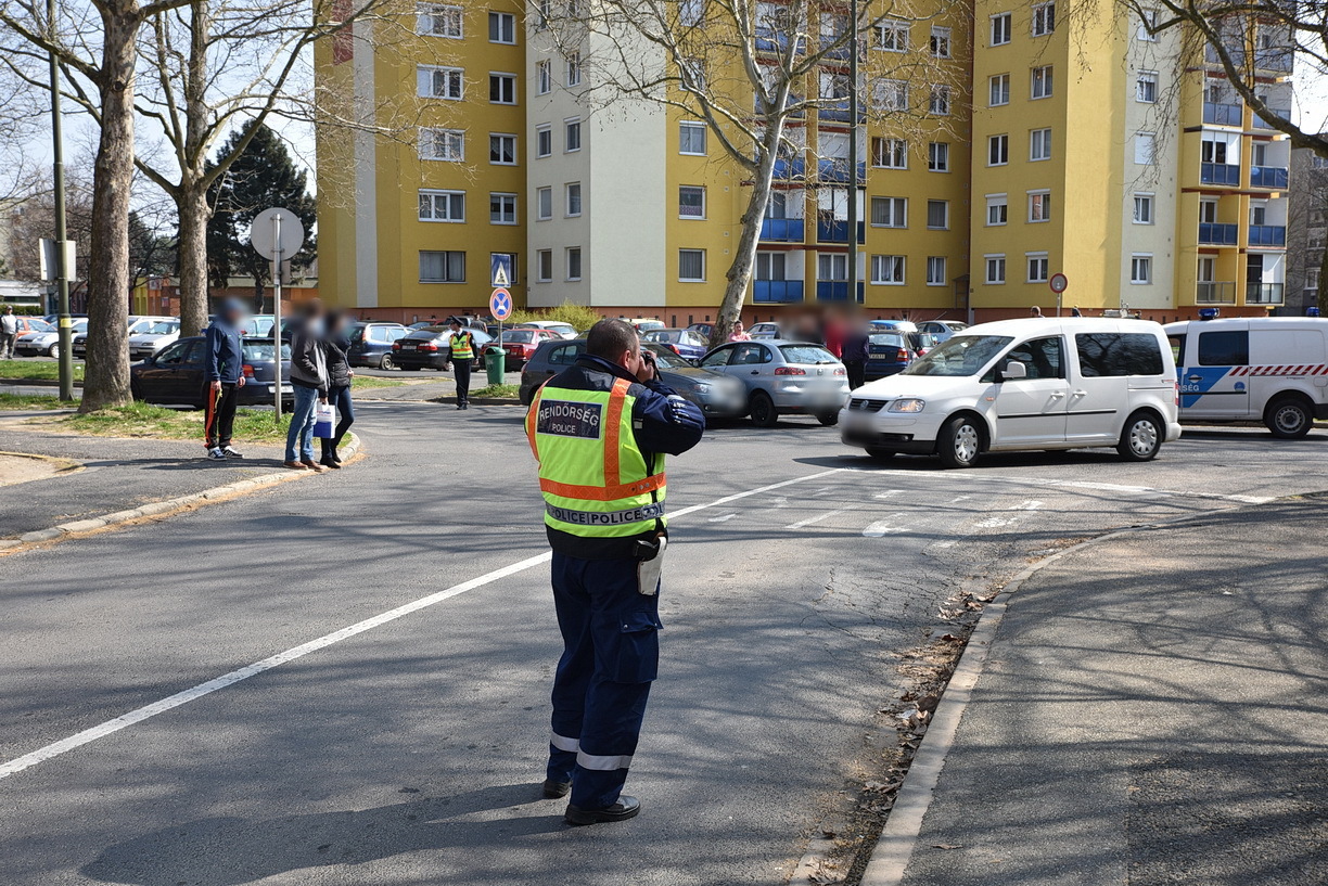 Figyelmetlenségből baleset a szombathelyi Váci Mihály utcában
