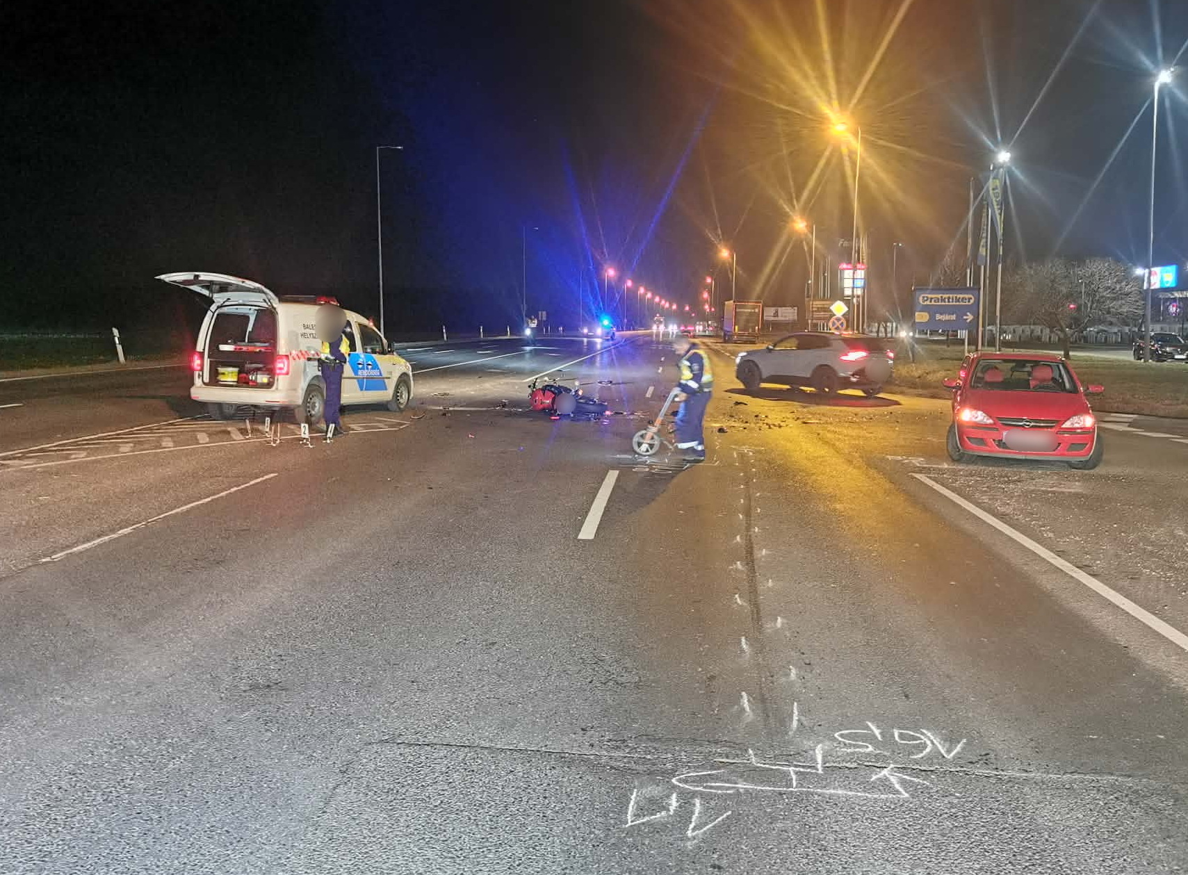 Suzuki motor elé kanyarodott egy Opel Szombathely határában a 86-os és 87-es főutak közös szakaszán