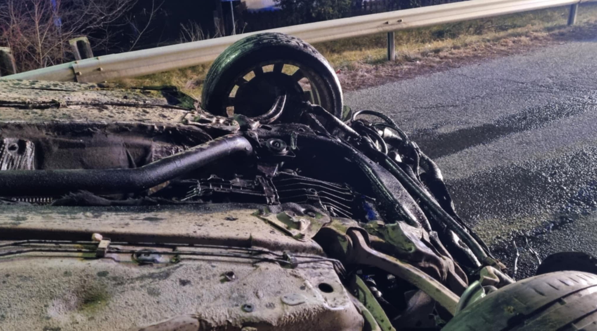 Felborult egy VW Őriszentpéter közelében Fotó: Könye Gábor/ Őriszentpéter ÖTE