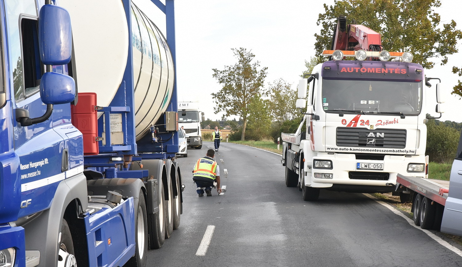 Kanyarív mérés a 84-es főúton