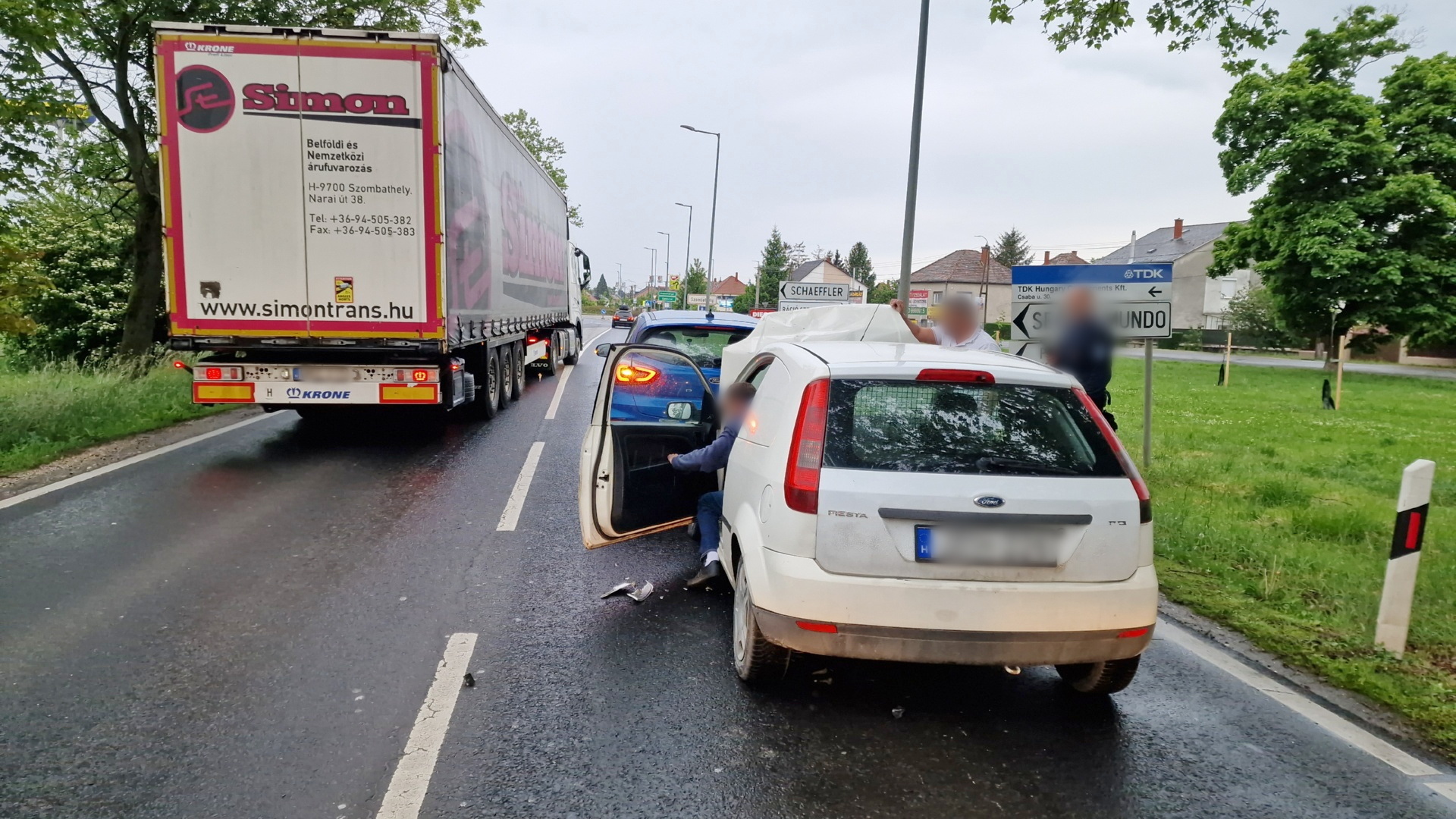 Két Ford ütközött a 87-esen Szombathely határában