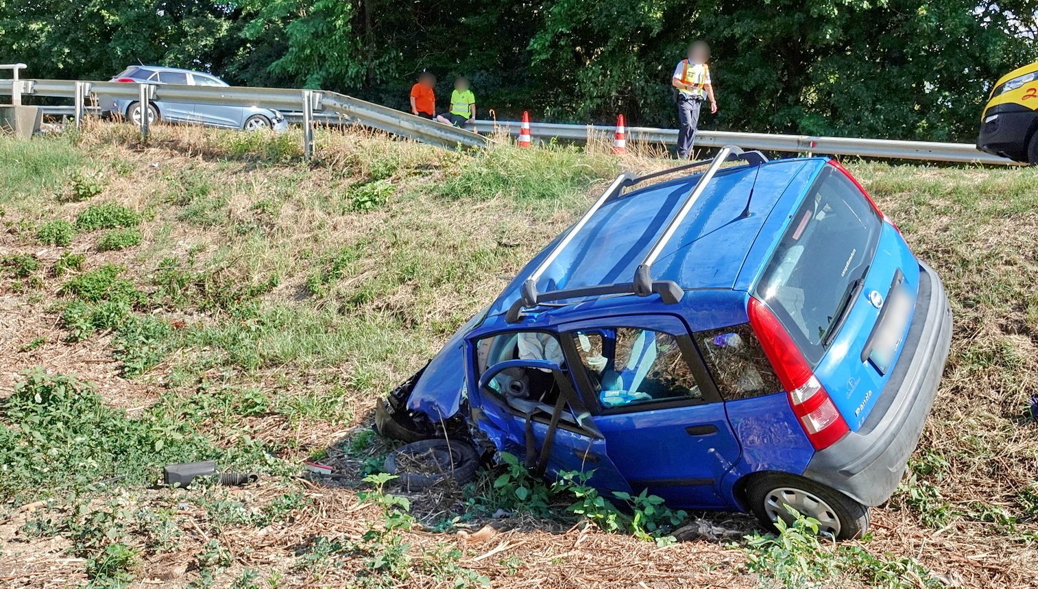 Lerepített az útról egy Fiatot egy Hyundai Sitke közelében, a 834-es főúton