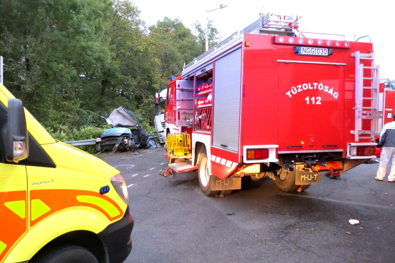 Súlyos baleset Vasvárnál, a 8-as főúton