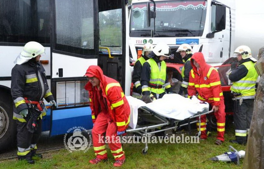 Négyes karambol az együttműködési gyakorlaton 1.