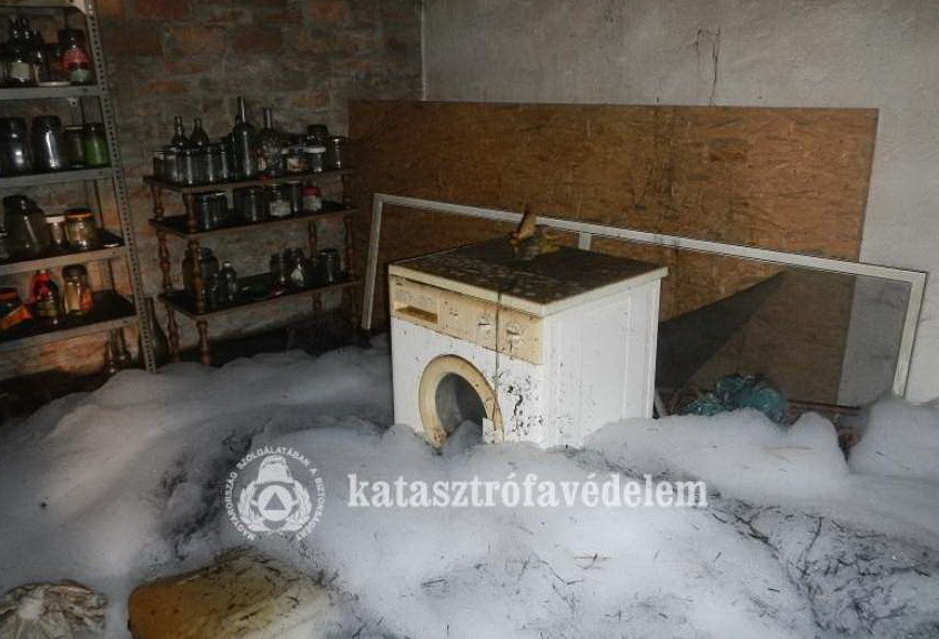 Kazán melletti szalmabálák kaptak lángra Rábapatyon