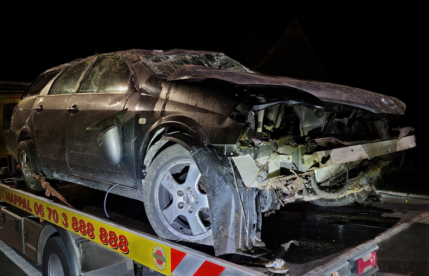 Kidöntött egy fát a Nissan Rábahídvég és Sorokpolány között