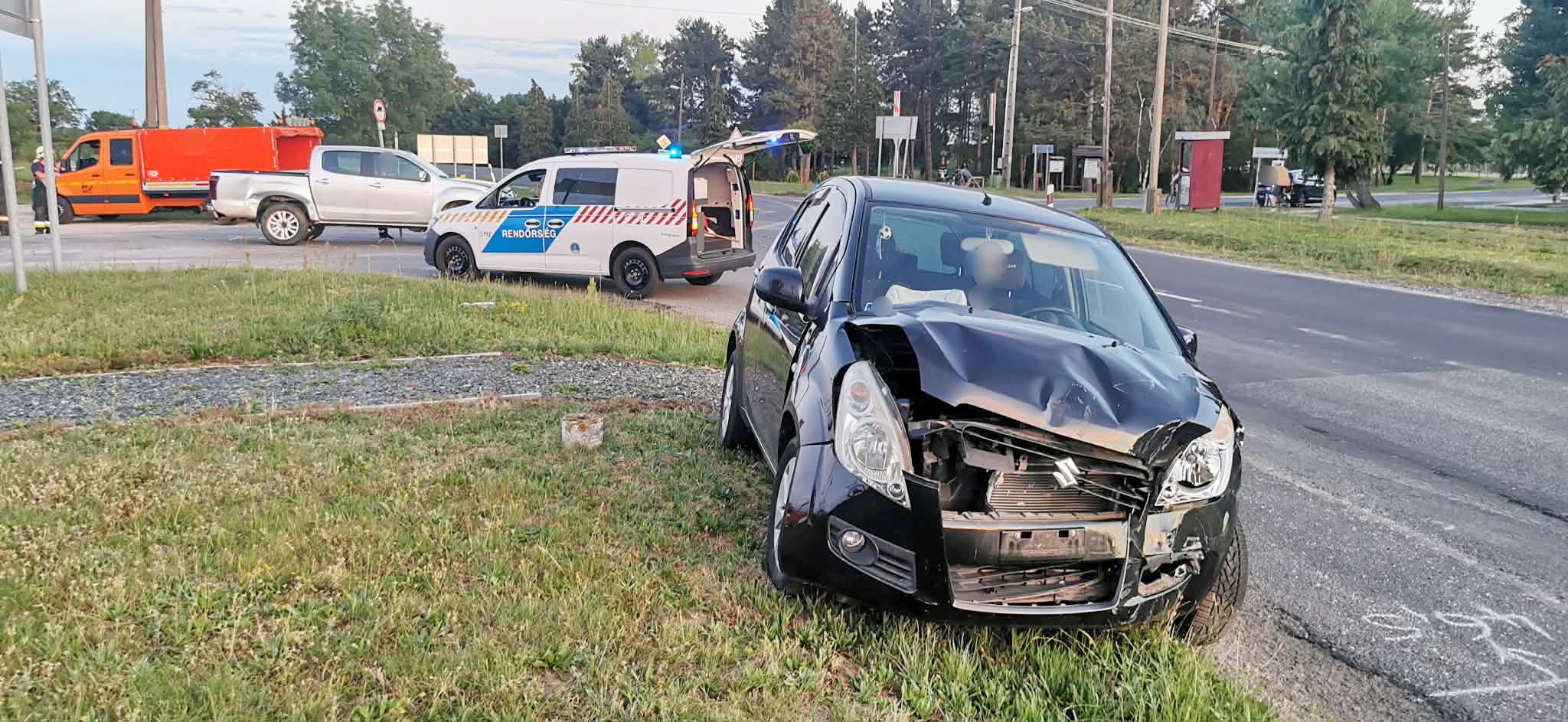 Isuzu pickupot borított fel egy Suzuki a 87-esen, Csempeszkopácsnál