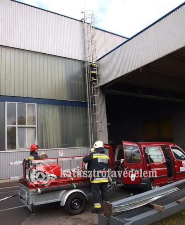 Létesítményi tűzoltók gyakorlatoztak Szombathelyen BPW-ben