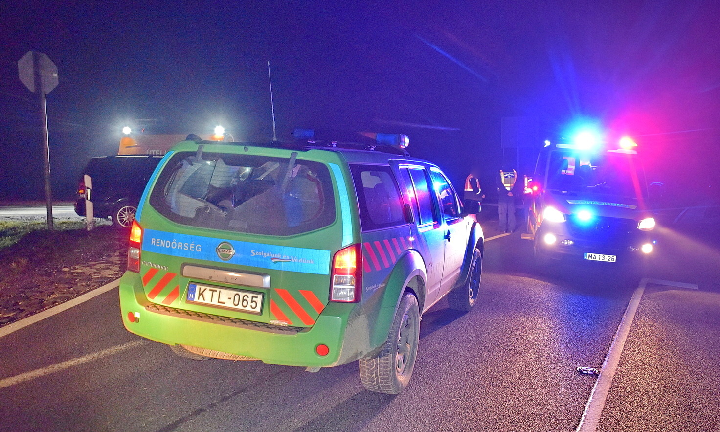 Két Ford ütközött Sárvárnál - ketten sérültek meg a balesetben