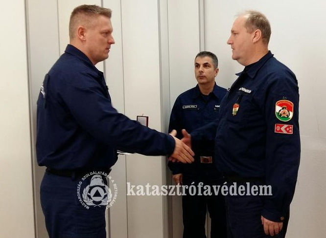 Elismerés 20 év szolgálat után 3