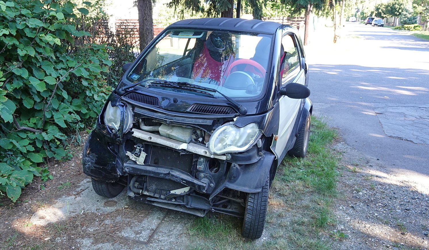 Smart ütközött Opel oldalának egyenrangú útkereszteződésben, Szombathelyen