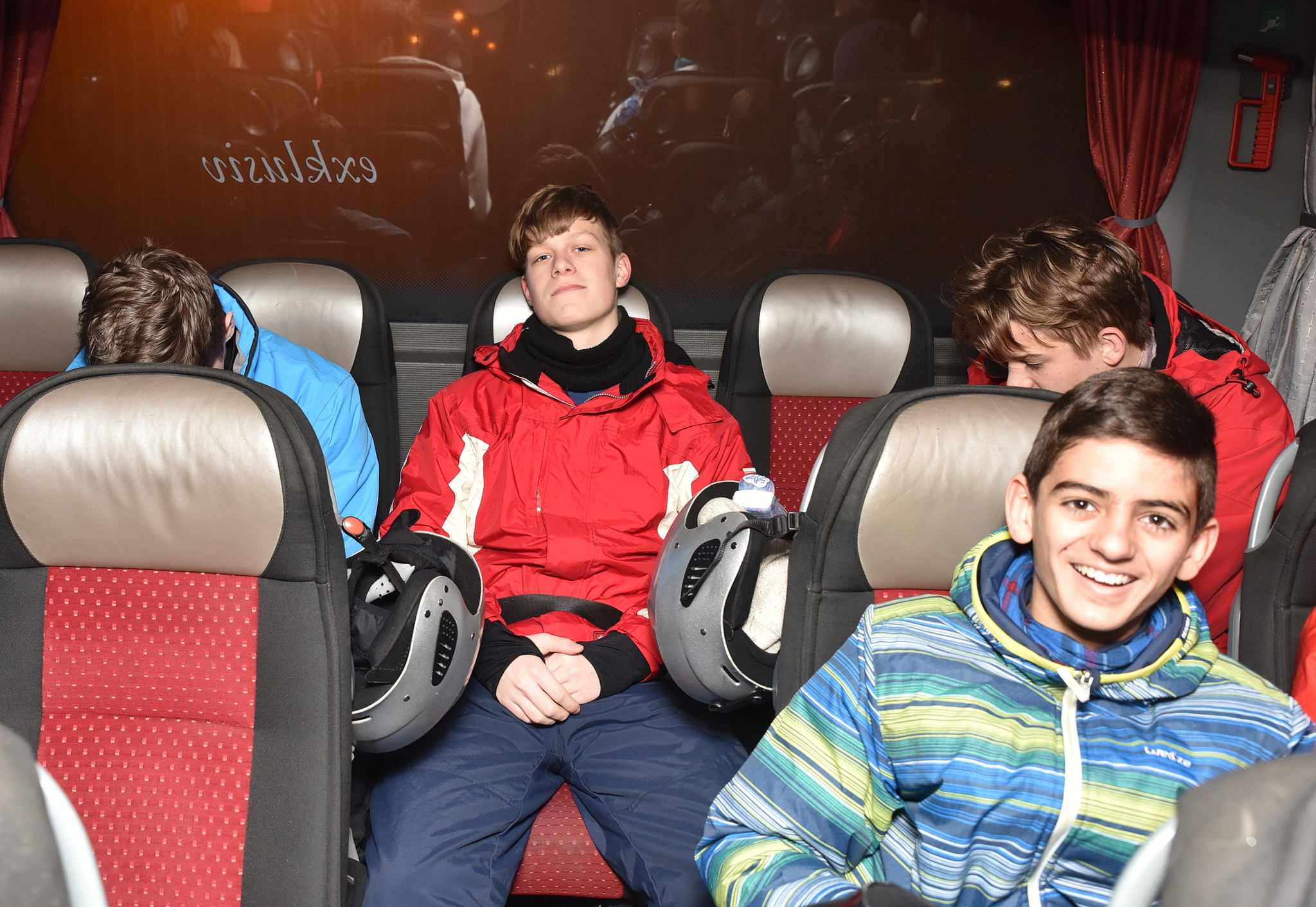 Erős fékezéskor sem zuhan előre a folyosó végén ülő utas