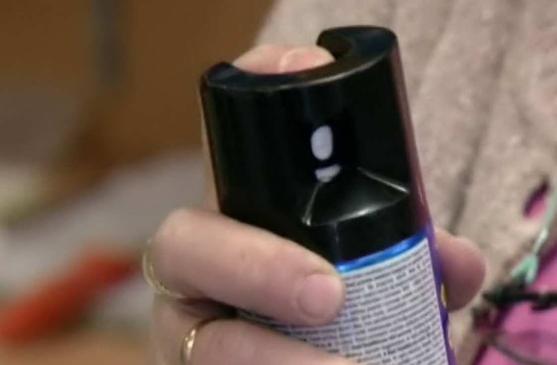 Rovarirtóval fújta le a rablót 2.