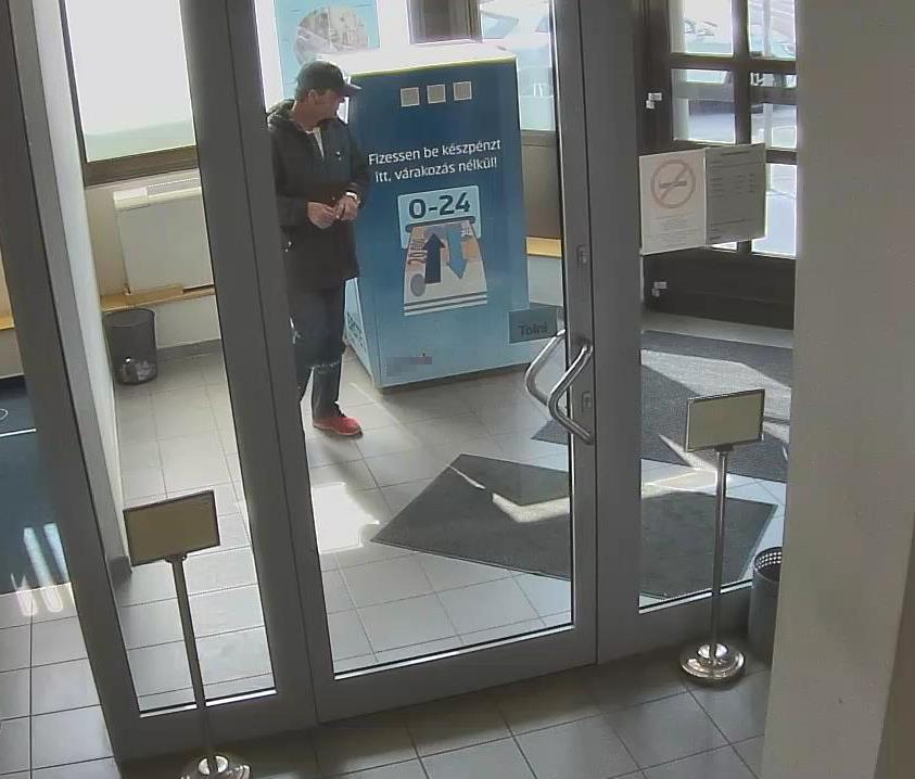 Tolvajt keres a szombathelyi rendőrség