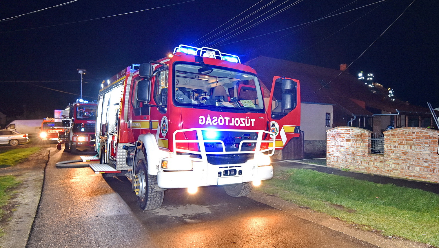 Tetőtérben keletkezett tűz a vépi Hunyadi utcában