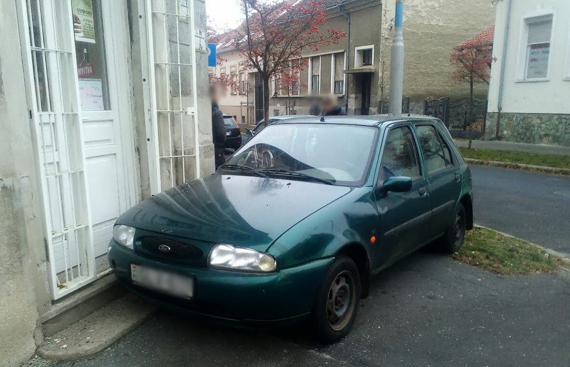 Busz elé hajtott egy Ford Szombathelyen