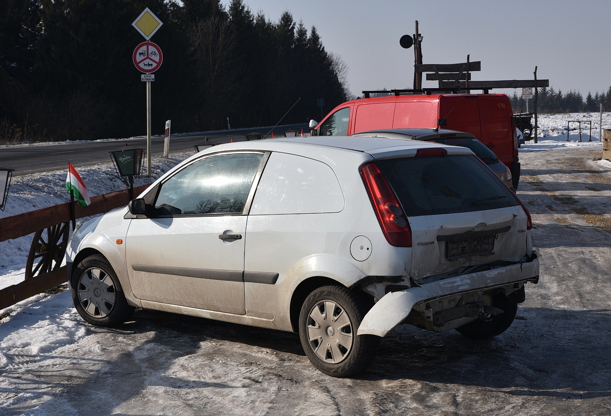 Ráfutásos baleset a 8-ason, Gasztonynál