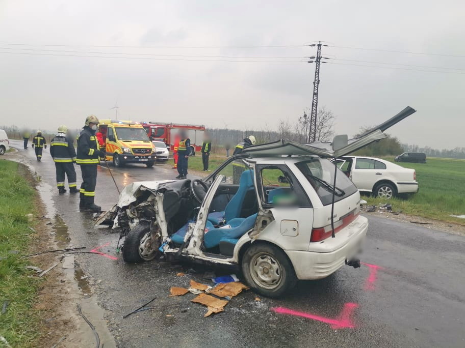 Félfrontálisan ütközött Suzuki Skodával Megyehídnál