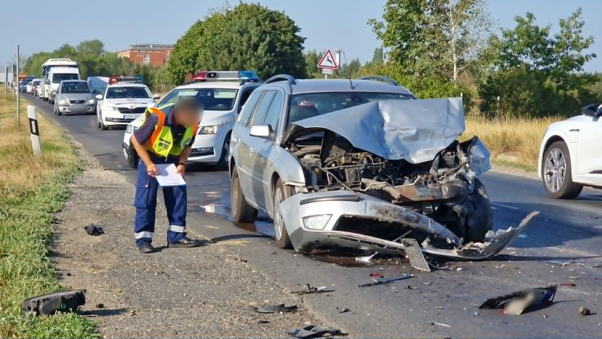 Két Ford ütközött Söpte és Szombathely között - megsérült az okozó