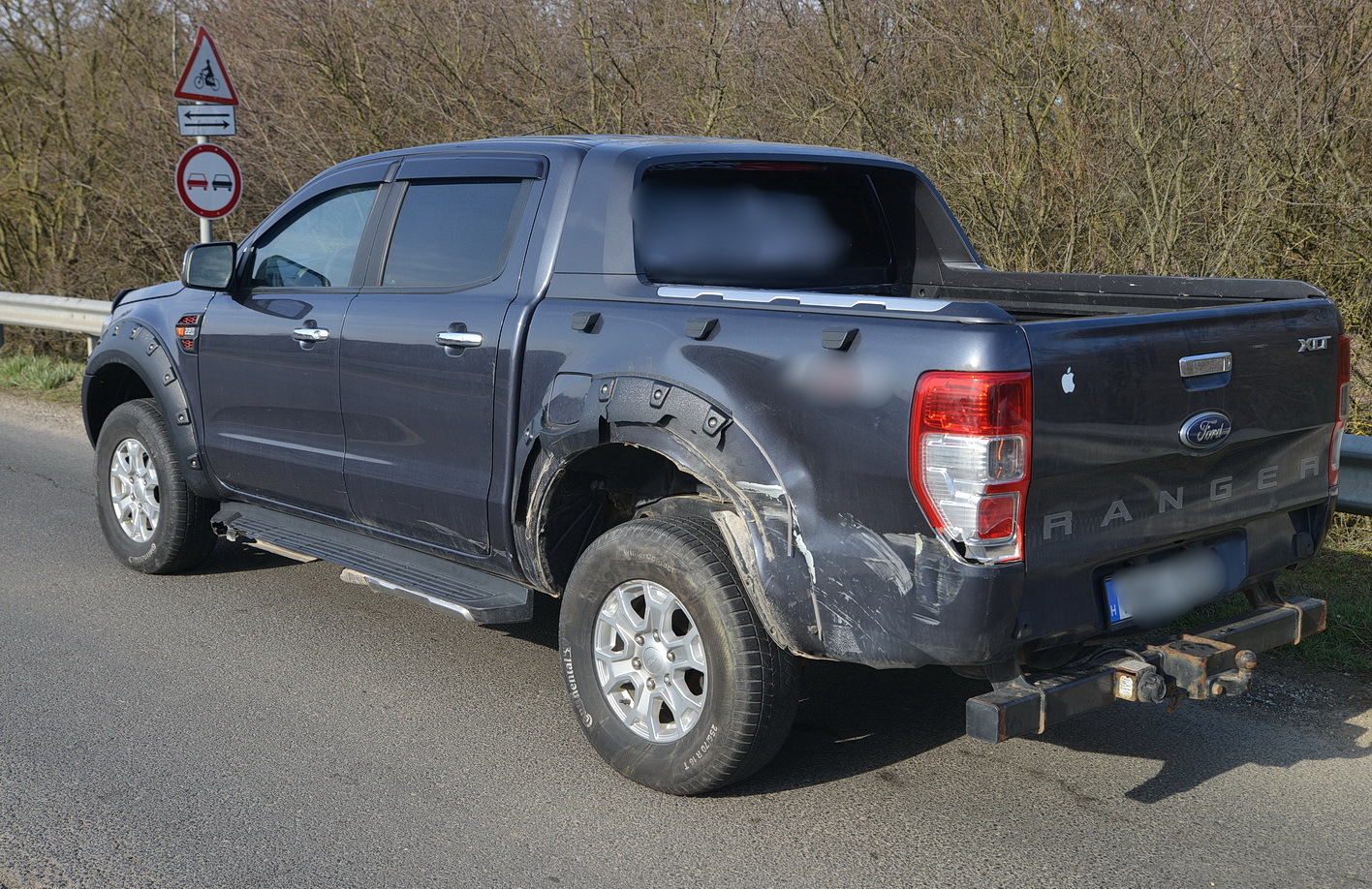 Faaprító ütközött Ford pick-up oldalának Szombathelyen