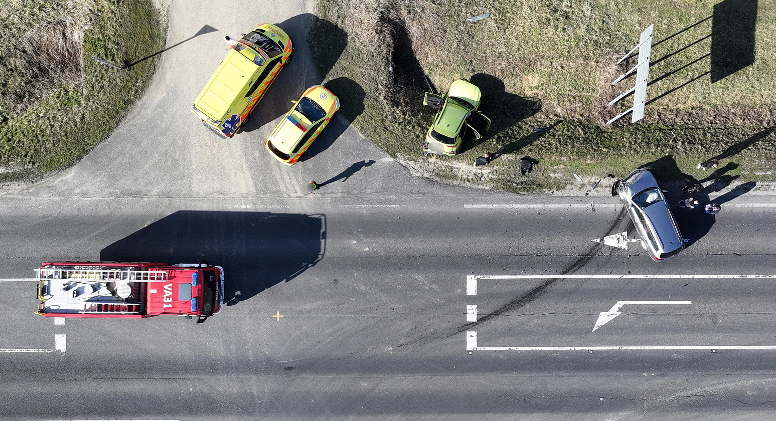 Hárman megsérültek a 89-esen - Hyundai hajtott VW elé Szombathely közelében
