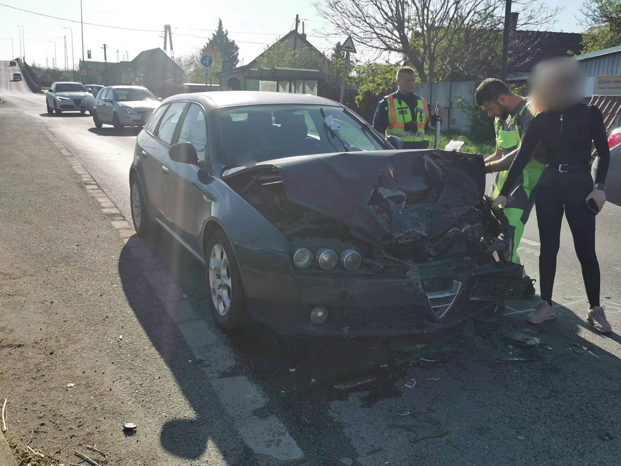 Elbambult a sofőr - BMW hátuljának ütközött egy Alfa Romeo Szombathelyen