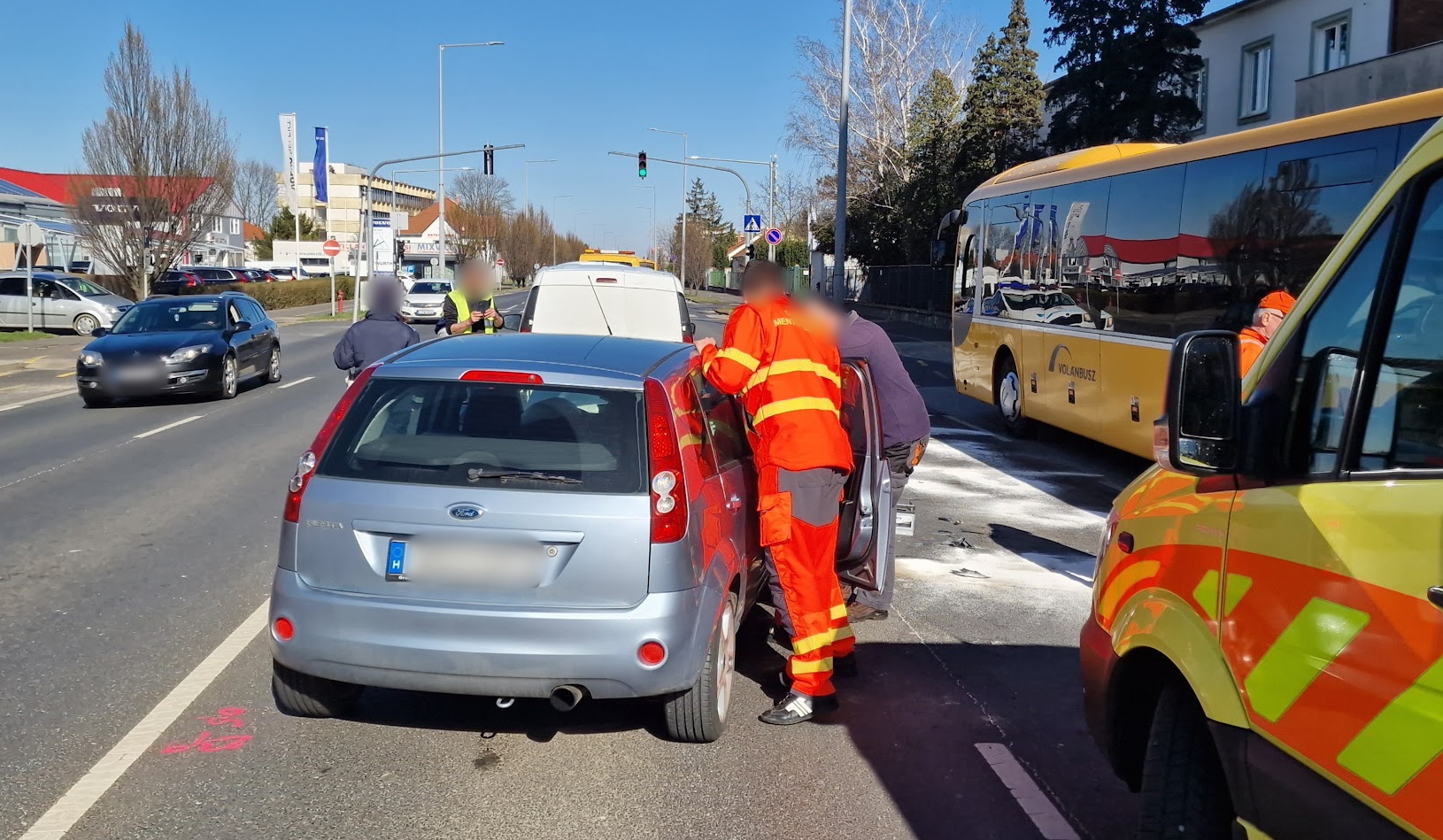 Ráfutásos baleset Szombathelyen, a Zanati úton