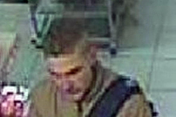 Győri áruházból lopott mobiltelefonokat