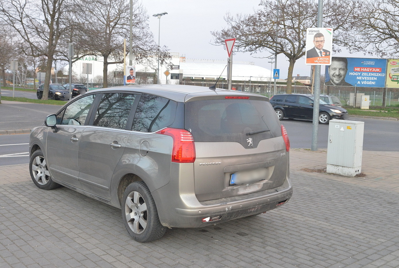 Renault ütközött Peugeot hátuljának Szombathelyen