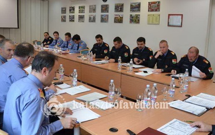 Elismerés tíz év szolgálatért