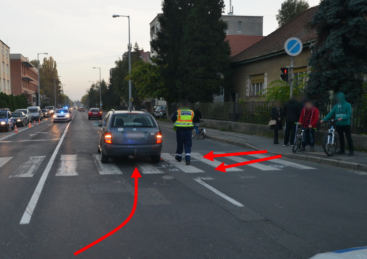 Két gyalogost sodort el egy autó Szombathelyen