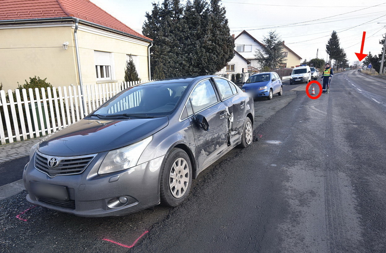 A vétlen sofőrön múlt, hogy nem történt súlyos baleset Sében
