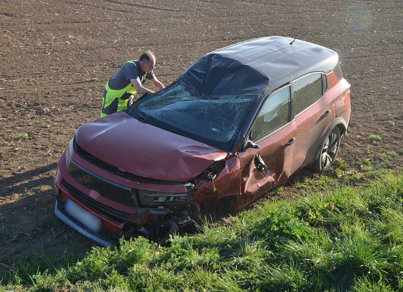 Opel és Toyota ütközött érintőlegesen Tanakajd közelében, a 87-es főúton