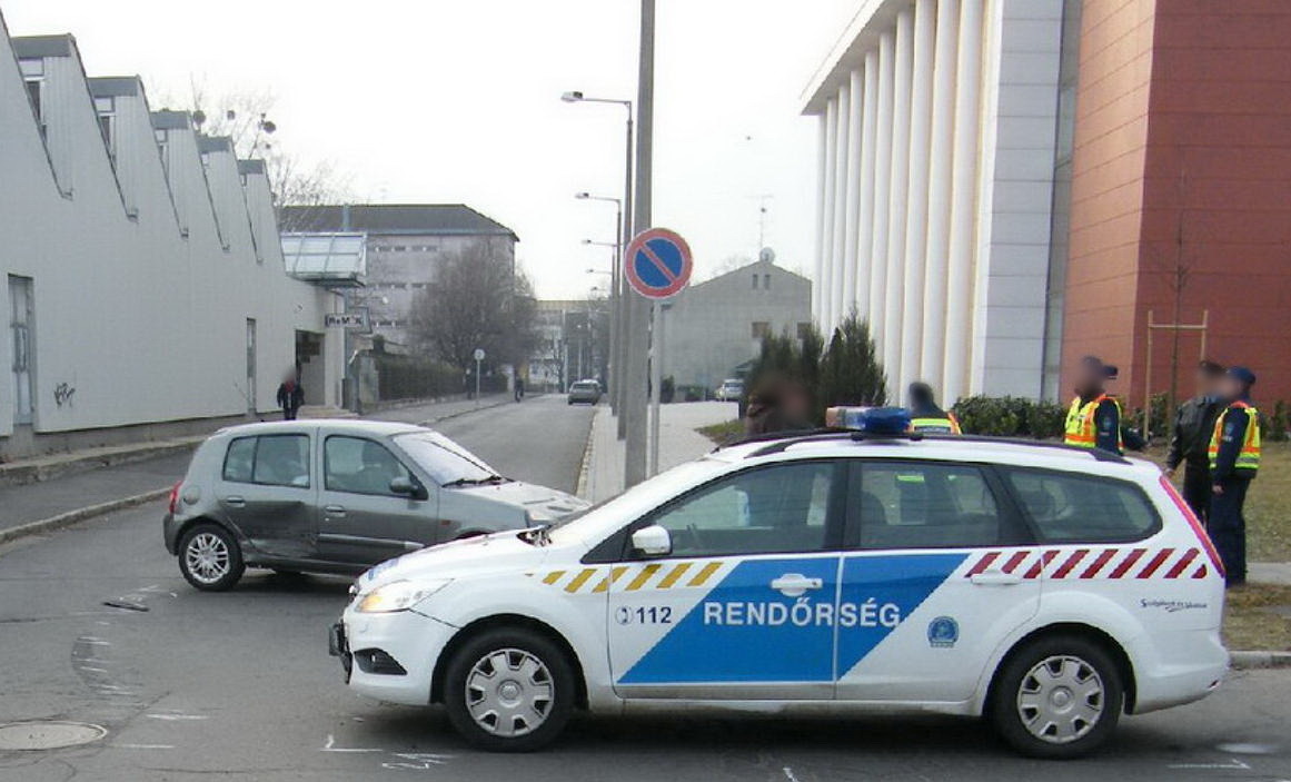 Renault Clio- Rendőrautó