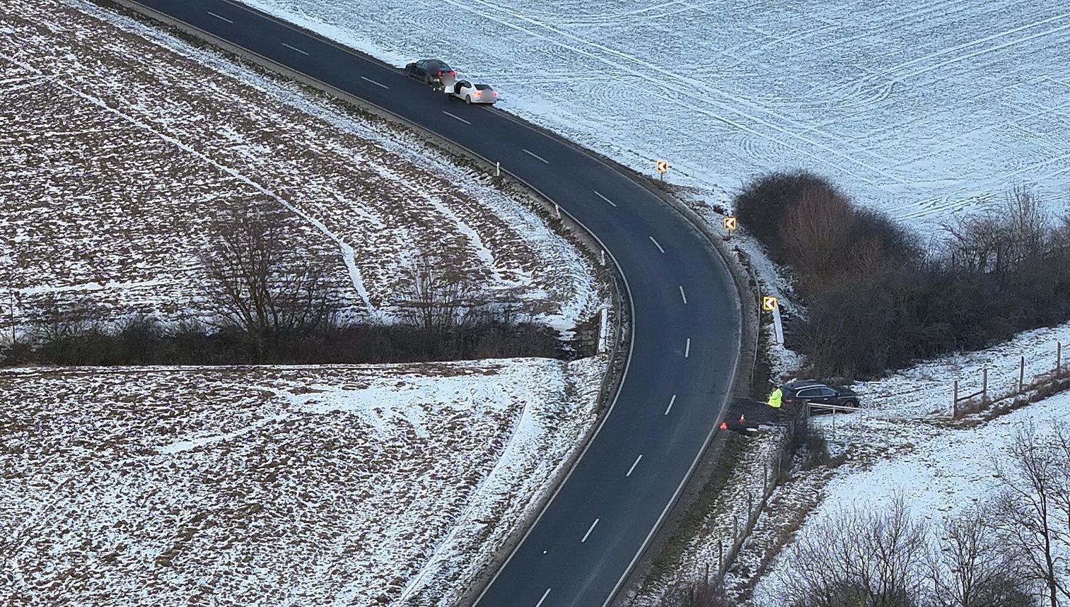 Érintőlegesen ütközött a két autó