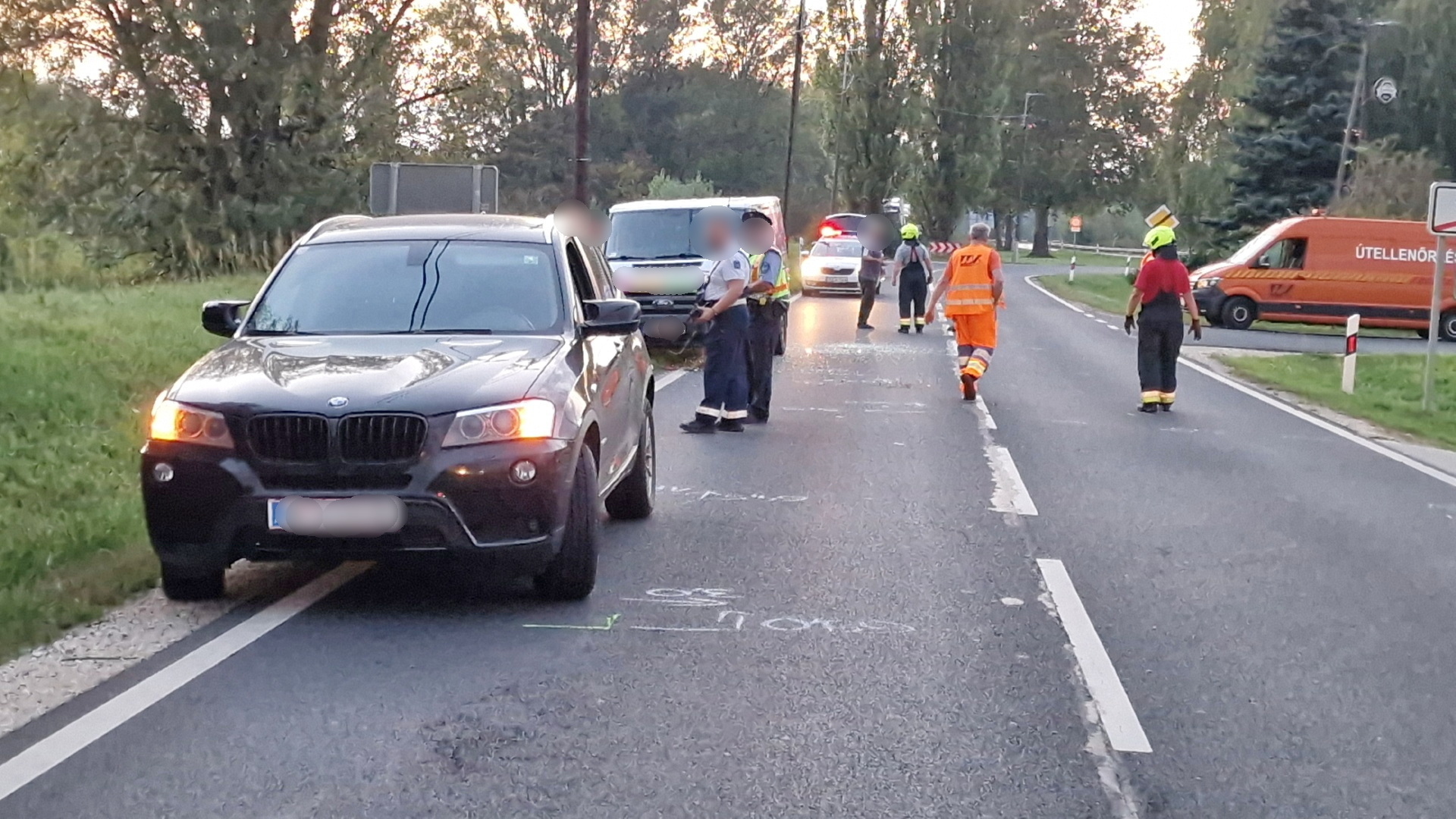 Ford furgon tolta össze a sort Vasvár határában, a 74-es főúton