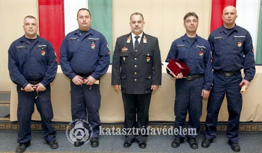 Elismerés hősi helytállásért