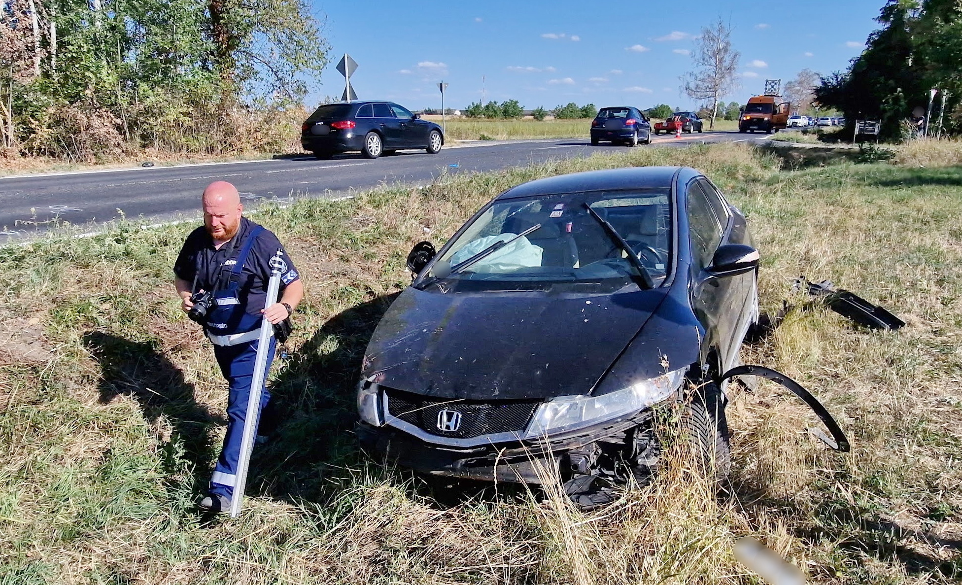 Előzésben lévő Honda elé kanyarodott egy Peugeot a 87-esen, Lukácsházánál - négyen megsérültek