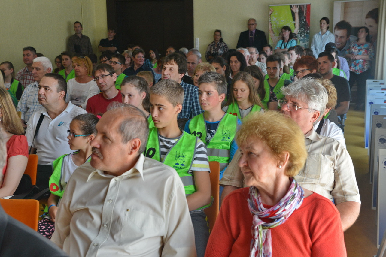 A XXV. Kerékpáros Iskola Kupa megnyitója Sárváron