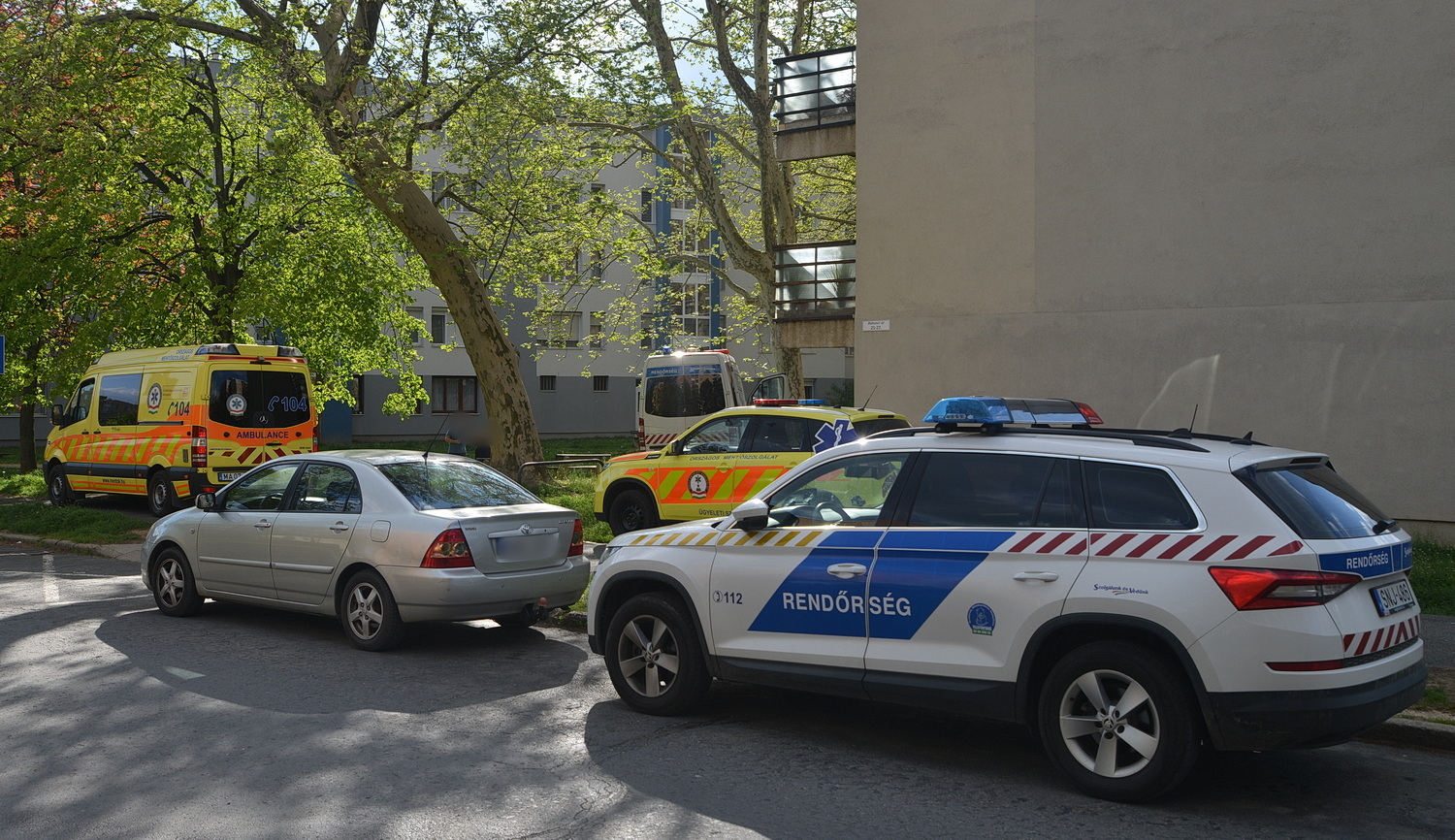 Halálos baleset a negyedik emeleten - körfűrésszel vágott a lábába egy férfi Szombathelyen